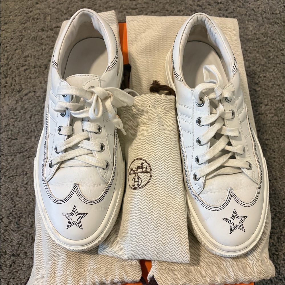 White Leather St
